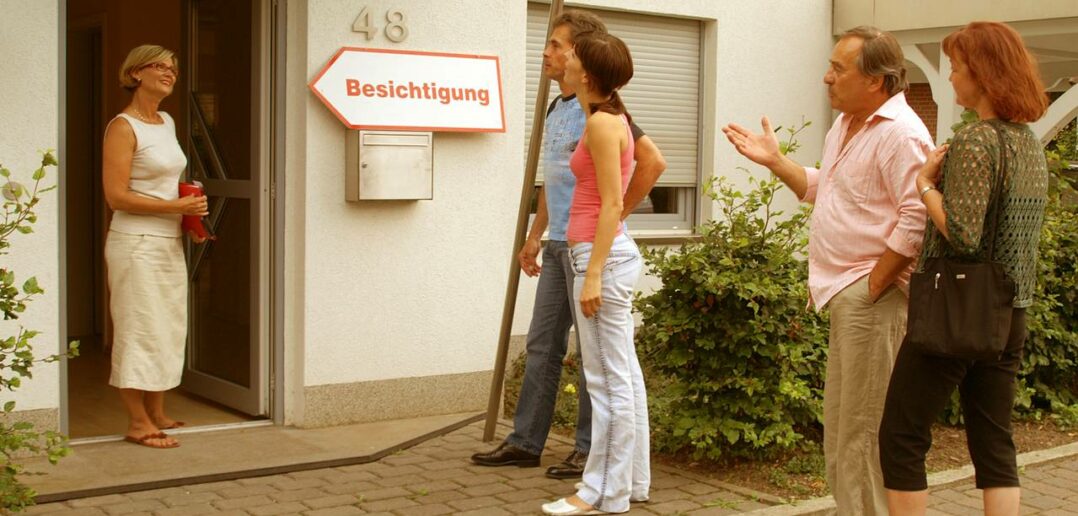 Wohnungsbesichtigung Fragen: Worauf Sie bei Ihrer neuen Wohnung achten müssen. (Foto: AdobeStock - AdobeStock 37388229 Matthias Stolt)