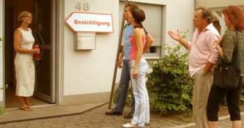 Wohnungsbesichtigung Fragen: Worauf Sie bei Ihrer neuen Wohnung achten müssen. (Foto: AdobeStock - AdobeStock 37388229 Matthias Stolt)